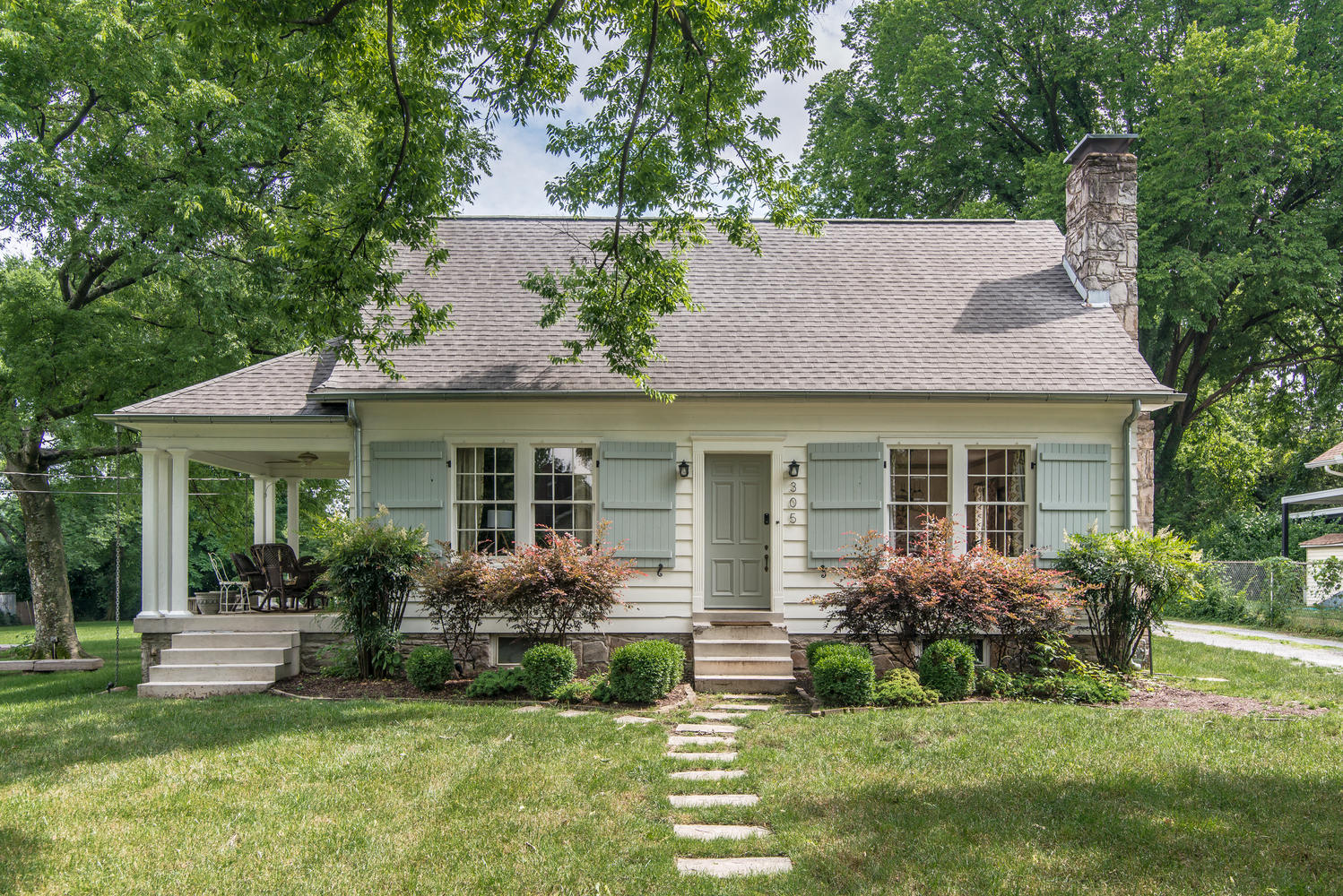 305 Peachtree St, Nashville | Listed by Pete Jones and Amy Gill | MLS # 1936333 | $650,000 | Parks Realty