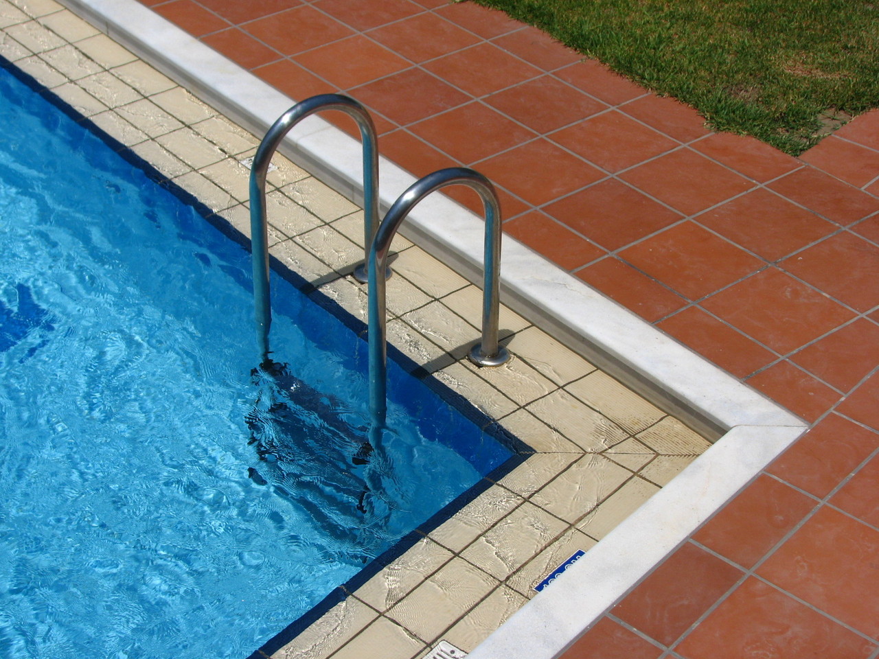 pool-1417328-1280x960