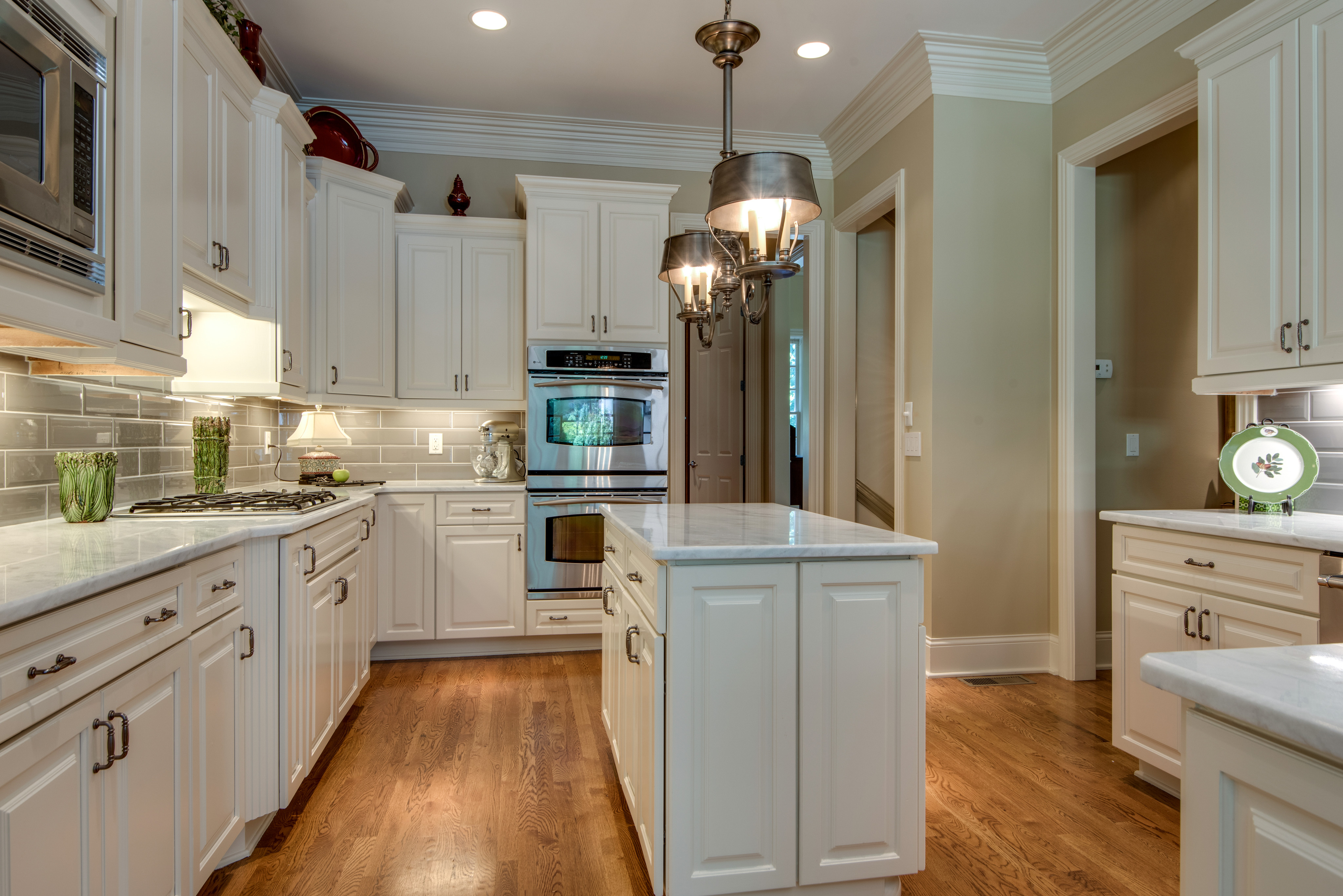 MLS # 1938718 | Listed by Rachel Brooks with Parks Realty | $1,450,000 | 338 Haddon Ct, Franklin Tn 37067