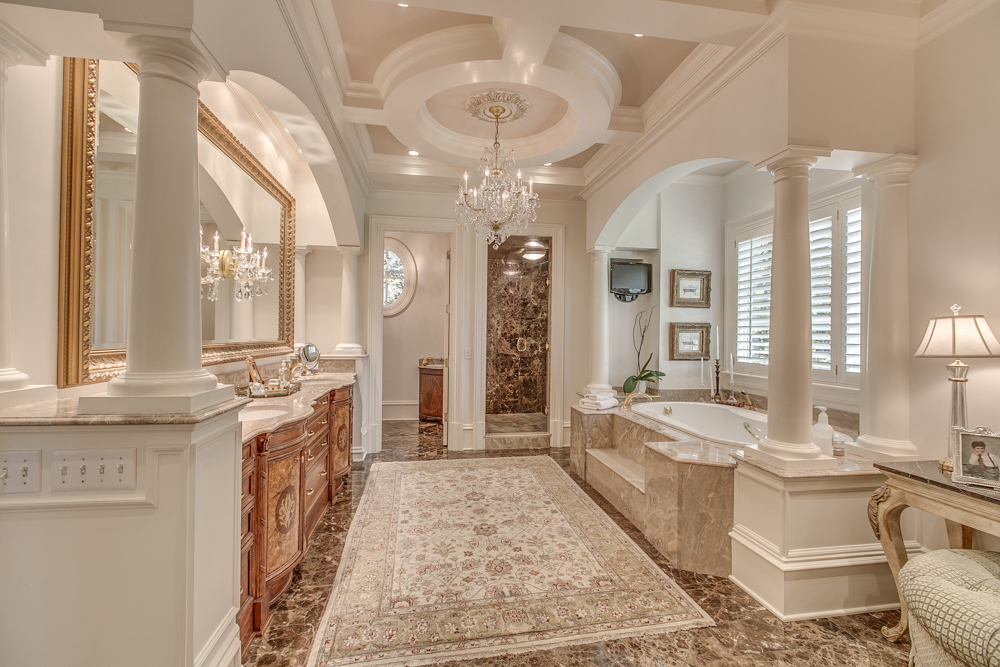 1467 Avellino Cir, Murfreesboro TN | Listed by Rita Ash and Marie Parks | Parks Realty | MLS # 1942622 | $2,390,000